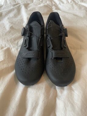 MAVIC men's cycling shoes, with clips